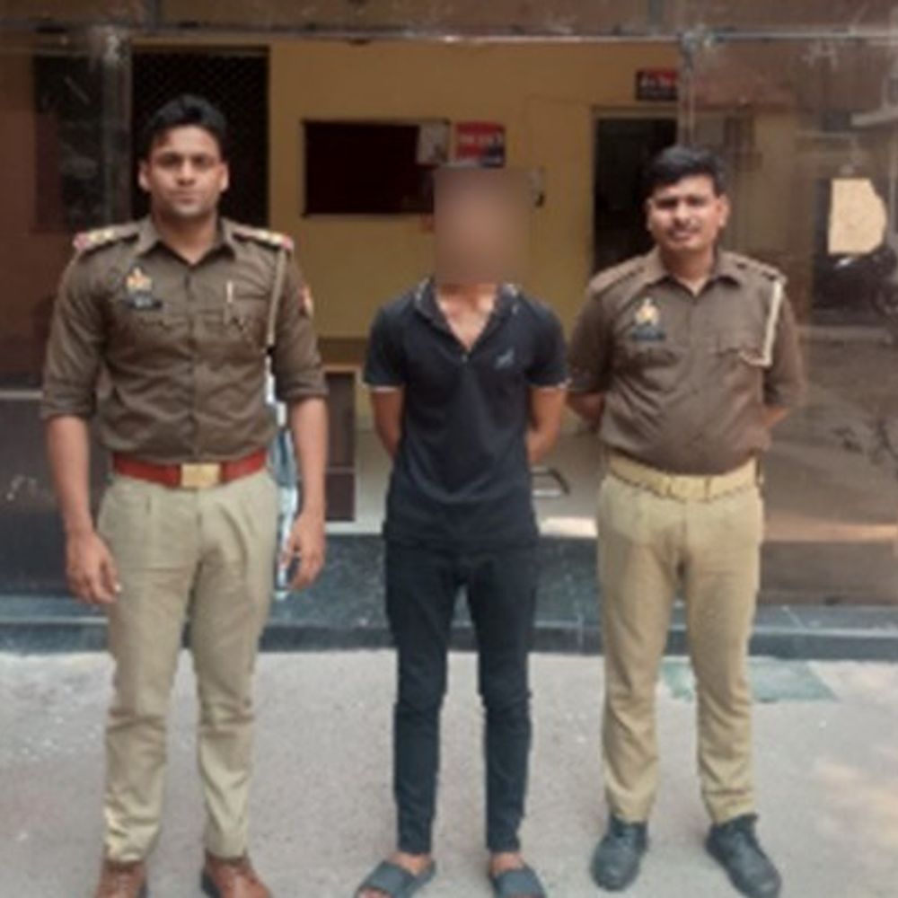 ट्यूटर ने दोस्त के साथ मिलकर की चोरी:भरोसा का फायदा उठाकर अलमारी से जेवर पार किए, ट्रिप पर जाने के लिए की घटना