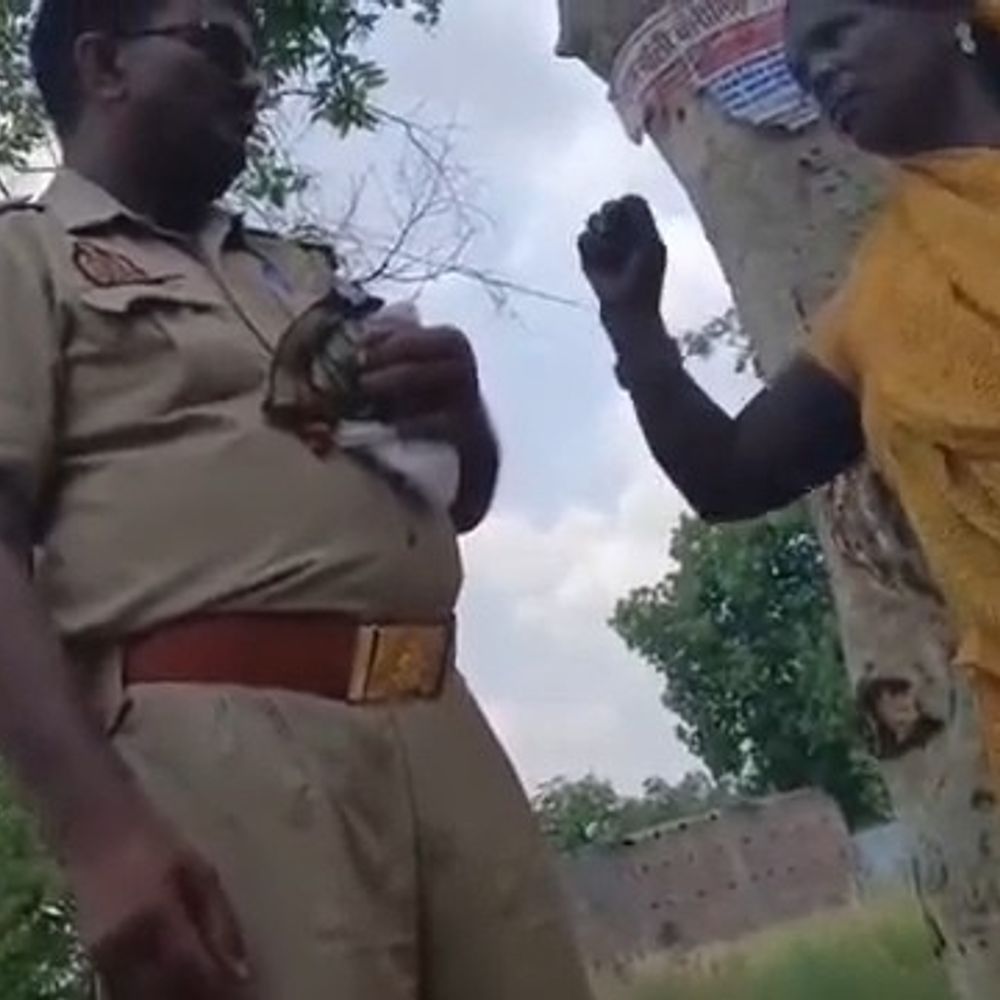 गोंडा में दरोगा मिनहाज सिद्दीकी निलंबित:25 हजार रिश्वत मांगने पर कार्रवाई, आग लगाने के केस में कर रहे थे डील