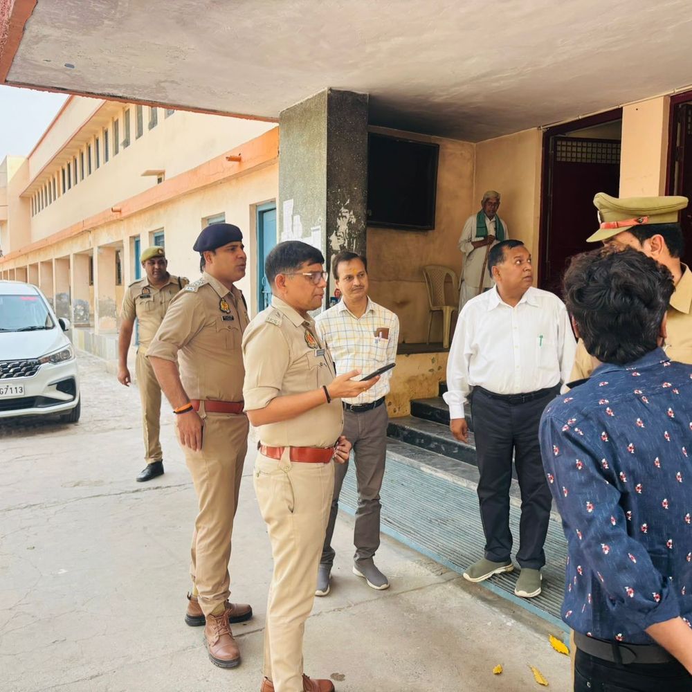 हाथरस में पुलिस भर्ती परीक्षा कल से:13 केंद्रों पर 13,440 अभ्यर्थी देंगे परीक्षा, सुरक्षा के कड़े इंतजाम