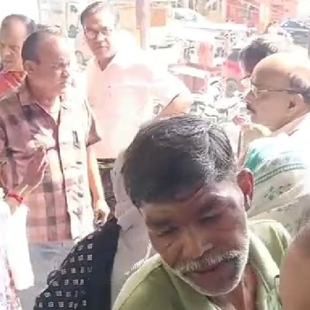 लखनऊ में गैस सिलेंडर का संकट:सुबह से शाम तक लाइन में लगे, डीएम ने एजेंसियों का किया निरीक्षण, इंडक्शन की बढ़ी मांग