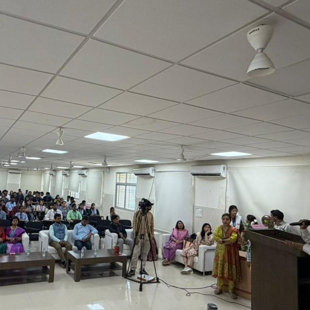 AI की मदद से सस्ती और सटीक होंगी दवाएं:कानपुर में जुटे देश-विदेश के 350 से ज्यादा विशेषज्ञ