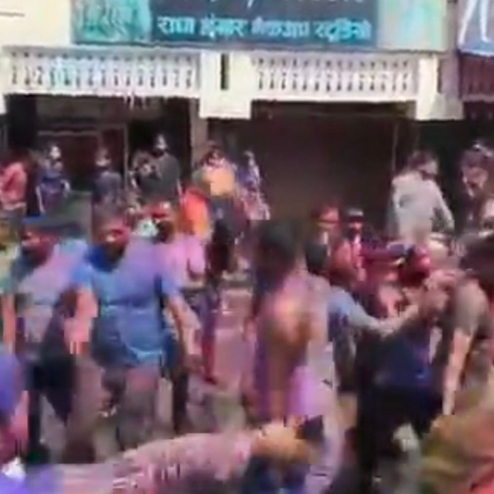 प्रतापगढ़ में व्यापारी पिटाई मामले में तीन सिपाही लाइन हाजिर:सीओ की जांच रिपोर्ट पर कार्रवाई, एसएसआई पहले ही हटाए गए