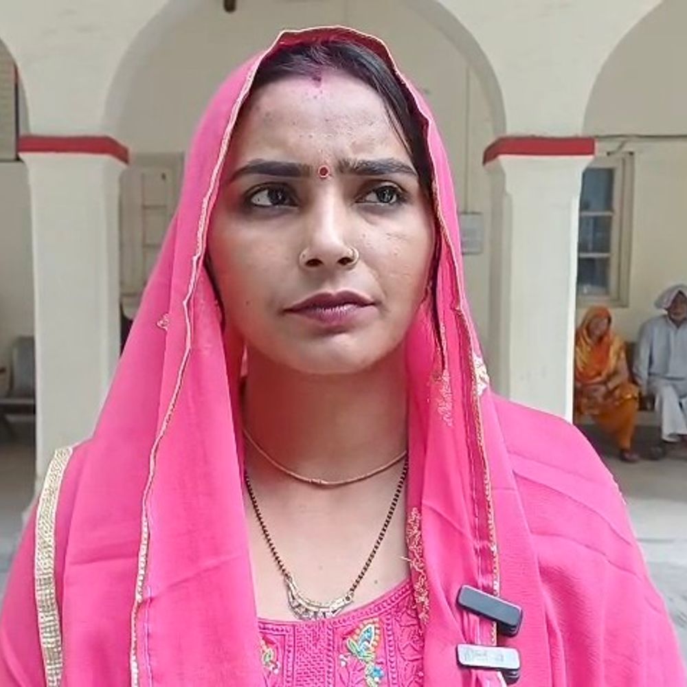 प्रेम विवाह के बाद युवती ने सुरक्षा मांगी:परिजनों पर पति को झूठा फंसाने का आरोप, SSP से लगाई गुहार