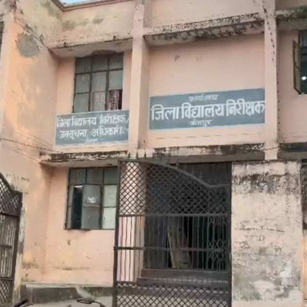 जौनपुर में यूपी बोर्ड परीक्षा संपन्न, 7450 छात्र अनुपस्थित:दो पर मुकदमा दर्ज, 18 मार्च से होगा कॉपियों का मूल्यांकन