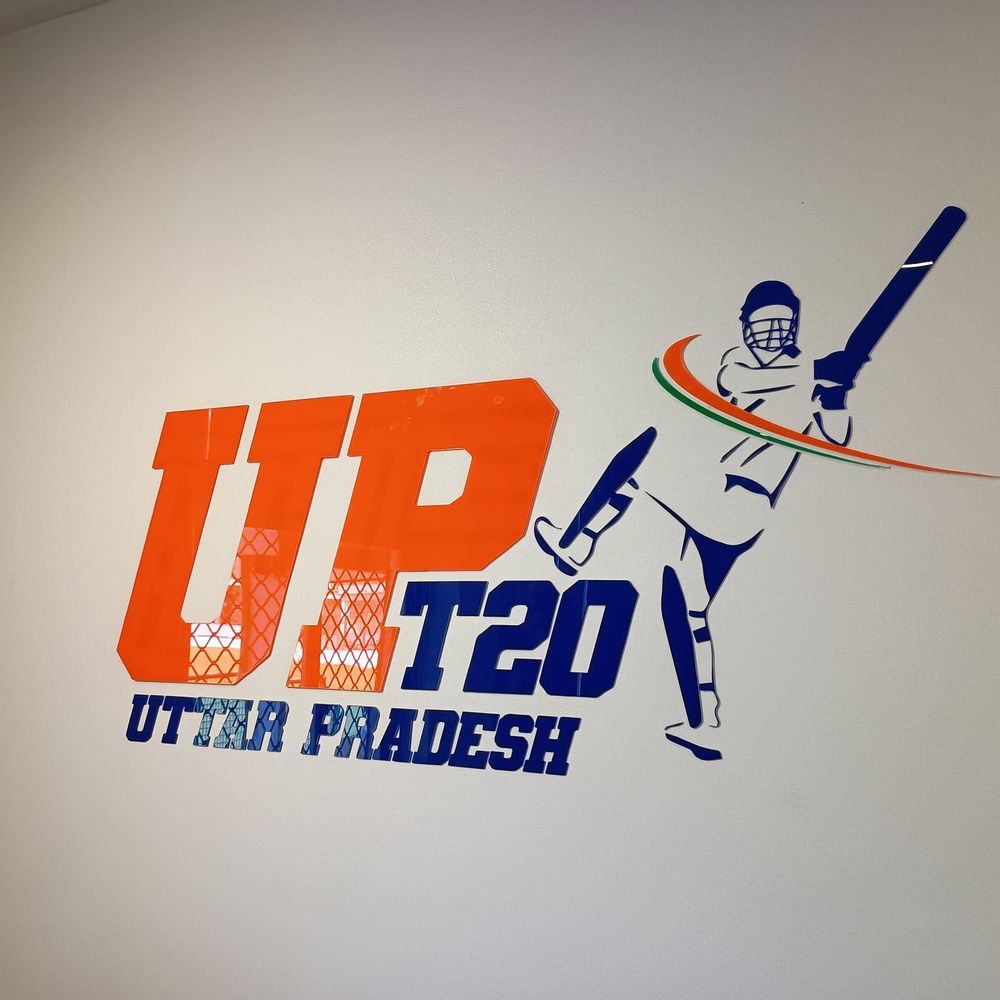 यूपी टी-20 लीग में अब आईपीएल जैसा रोमांच:6 की जगह 8 टीमें लगाएंगी चौके-छक्के; रवि किशन और सुनील शेट्टी बढ़ाएंगे खिलाड़ियों का जोश