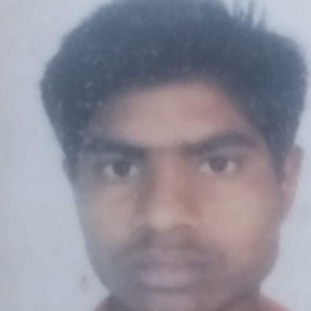 इटावा में फंदे पर लटका मिला युवक का शव:5 साल के बेटे ने देखा, पत्नी से थी अनबन