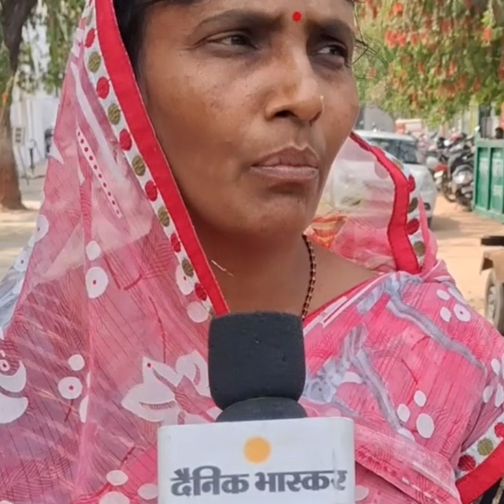 देवरिया में नाबालिग से जबरन ब्लड निकलवाने का आरोप:मां ने कहा- बेटे के साथ मारपीट भी की, एसपी से शिकायत कर कार्रवाई की मांग