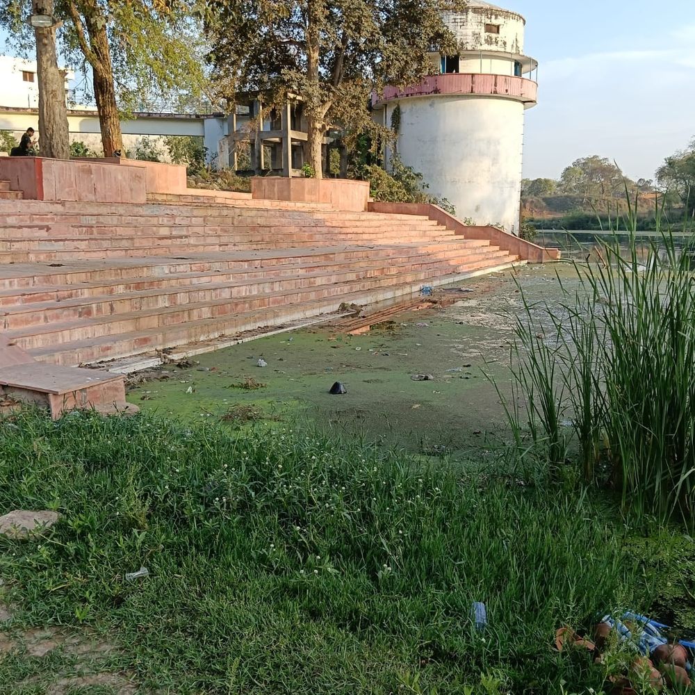 करोड़ों का राजाघाट गंदगी और प्रदूषण से ग्रस्त:चित्रकूट में बुंदेली सेना ने सफाई अभियान चलाने का लक्ष्य बनाया