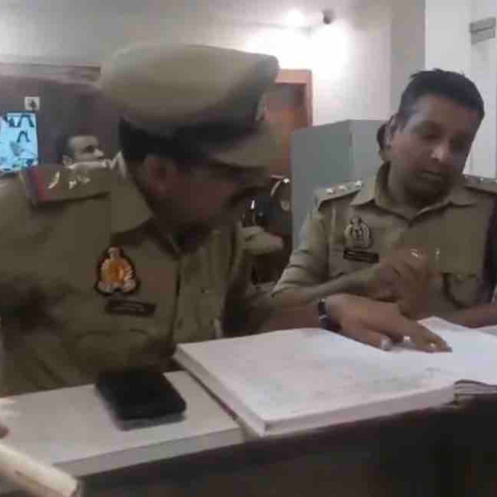 कानपुर में ऑपरेशन दहन अभियान:चकेरी एसीपी ने वाहनों और दुकानों की सघन चेकिंग की