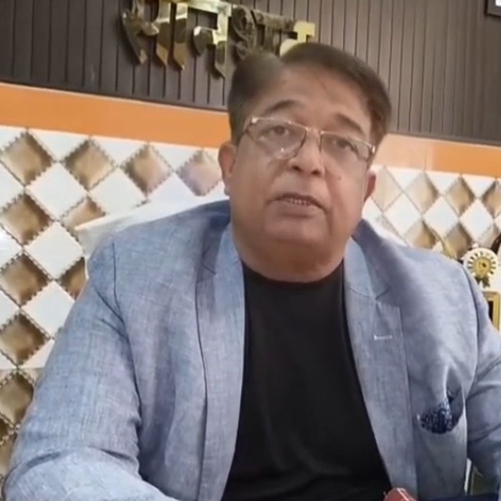 14 प्रतिशत परिवारों का आयुष्मान कार्ड नहीं बना:धीमी प्रगति पर CMO ने 14 सामुदायिक स्वास्थ्य अधिकारियों से मांगा स्पष्टीकरण