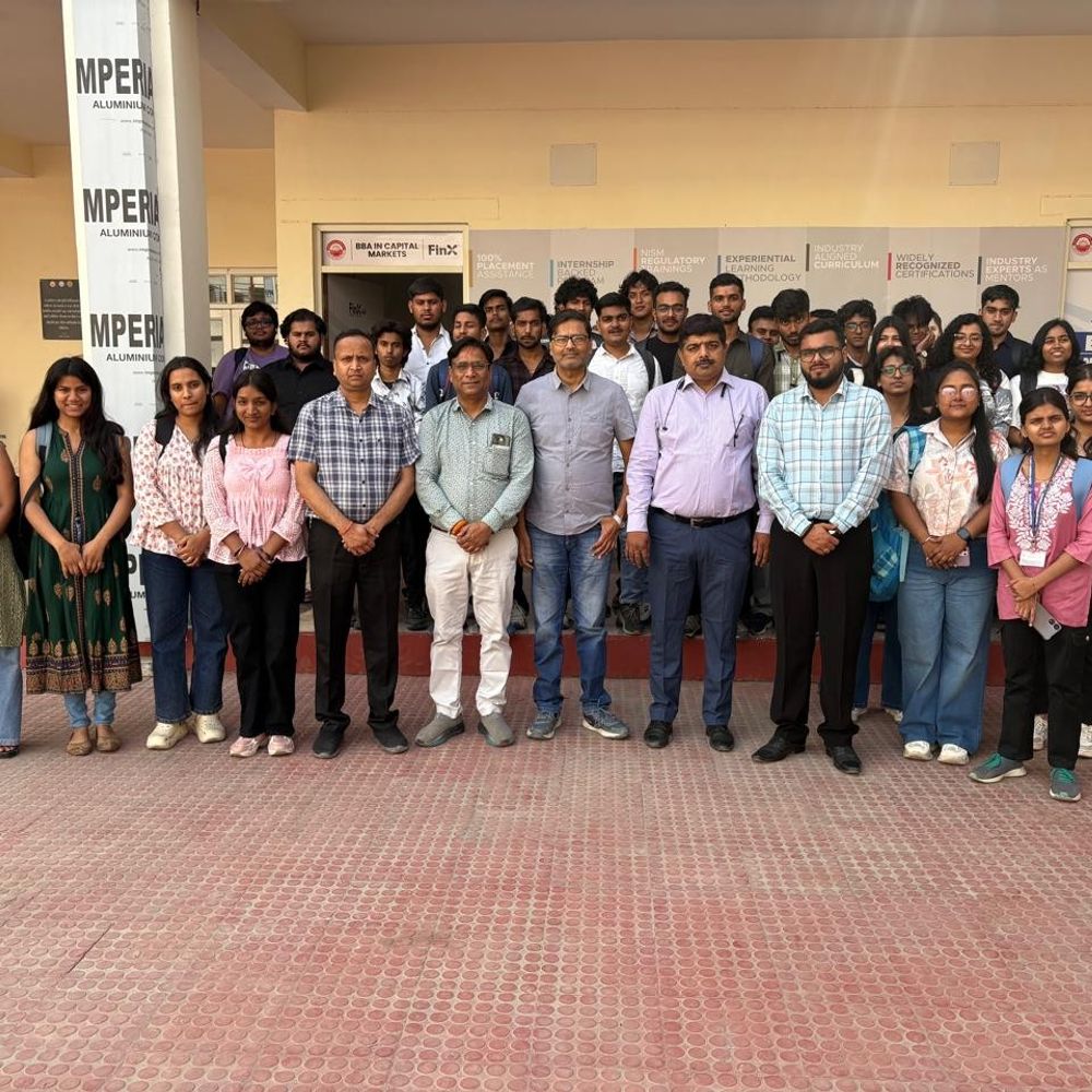 क्रेडिट स्कोर और पर्सनल फाइनेंस की क्लास:CSJMU में BBA छात्रों ने सीखे वित्तीय गुरुमंत्र, एक्सपर्ट बोले- 'जिम्मेदार उधार' ही तरक्की की चाबी