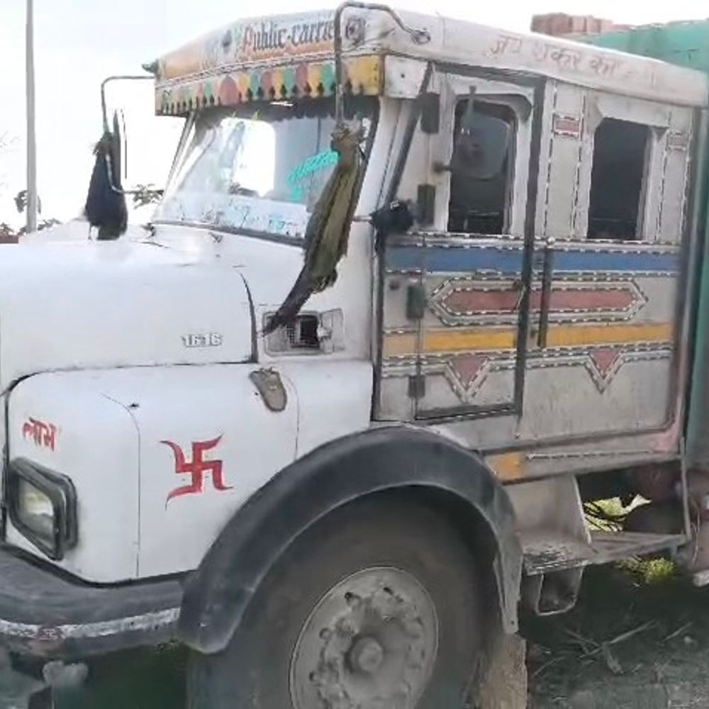 मुजफ्फरनगर में भीषण सड़क हादसा:ट्रक ने बाइक सवार को कुचला, मौके पर मौत