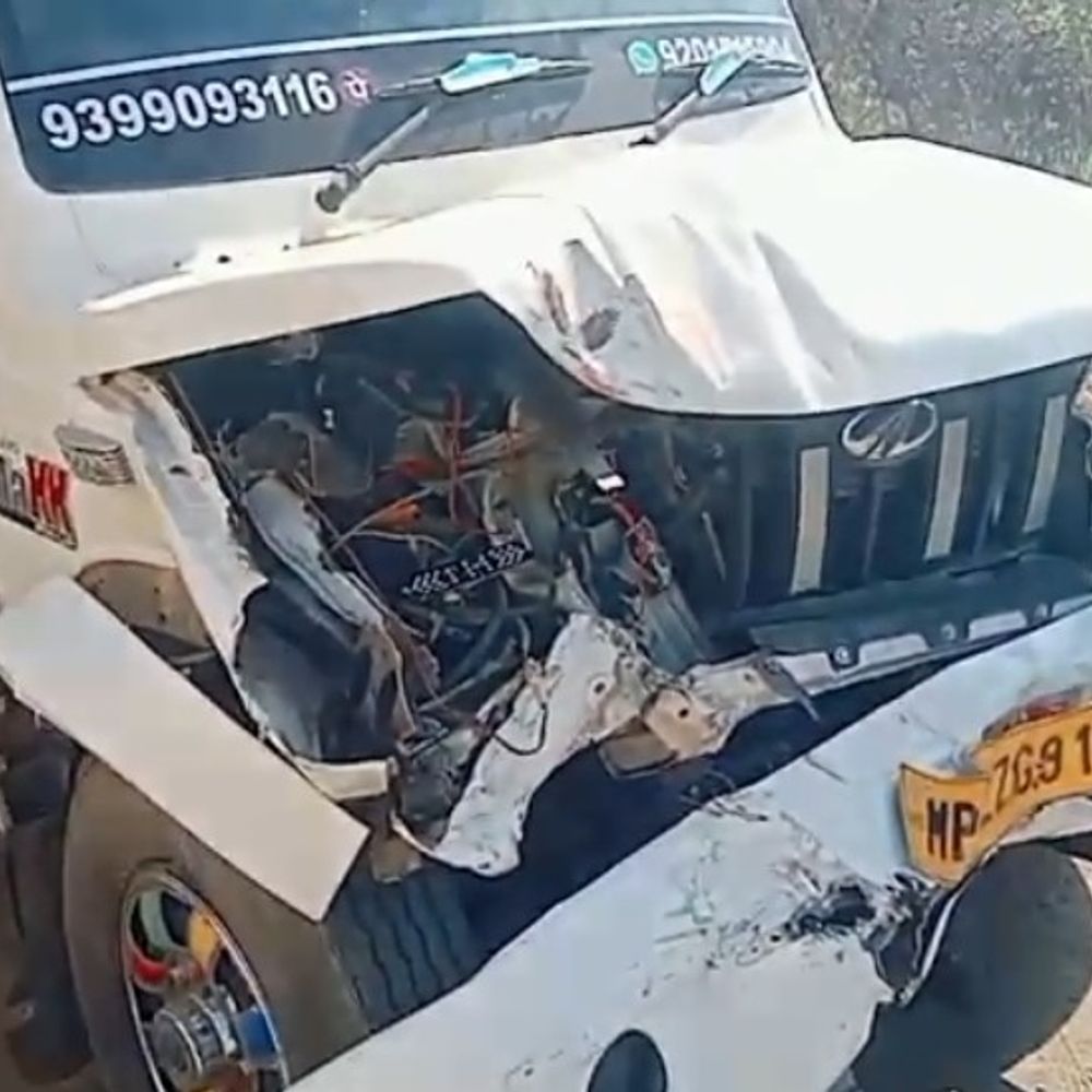 ट्रैक्टर का इंजन ट्रॉली से अलग होकर पलटा:  सिवनी में बैनगंगा पुल के पास हादसा; सांकेतिक बोर्ड लगाने की मांग – Seoni News