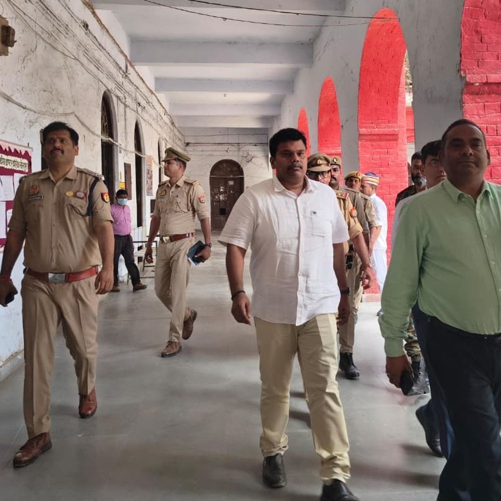 सीतापुर में SI परीक्षा: 11,520 अभ्यर्थी देंगे एग्जाम:56% महिला अभ्यर्थी शामिल, CCTV से होगी निगरानी