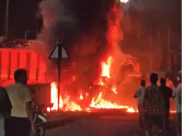 सिरोही में 2 ट्रॉलों की भिड़ंत में 1युवक जिंदा जला:  एक ही हालत गंभीर, स्वरूपगंज डाक बंगले के सामने हुआ हादसा – Sirohi News