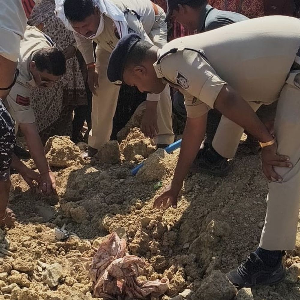 कटनी में युवक की अपहरण कर हत्या:पुरानी रंजिश में धारदार हथियारों से वार, खेत में मिला शव; ऑटो से ले गए थे हमलावर