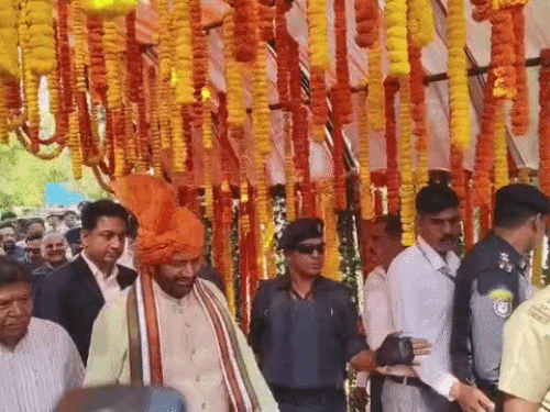 पंचकूला के 37वें स्प्रिंग फेस्टिवल में पहुंचे CM नायब सैनी:  चुनाव-आयोग के स्टॉल पर किए हस्ताक्षर; 2500 प्रकार के फूलों से सजाया गार्डन – Panchkula News