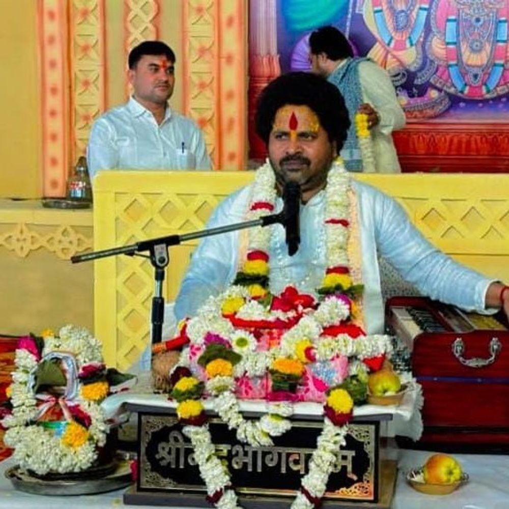 श्रीमद्भागवत कथा, छठवें दिन उमड़ी श्रद्धालुओं की भीड़:स्वामी बालभरत महाराज बोले, दान जीवन का श्रेष्ठ सत्कर्म है