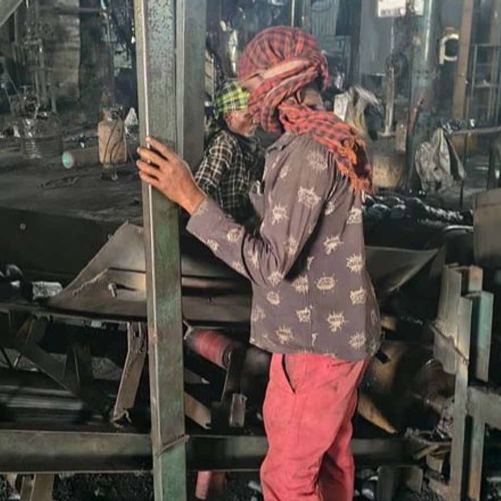 रायगढ़ में 5 उद्योगों पर 13.96 लाख का जुर्माना:  सुरक्षा मानकों में बरती गई लापरवाही, निरीक्षण में मिला नियमों का उल्लंघन – Raigarh News