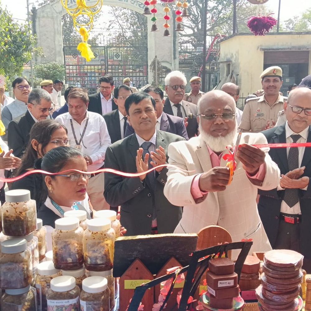 बस्ती में राष्ट्रीय लोक अदालत का सफल आयोजन:68,014 वादों का निस्तारण, 12 करोड़ से अधिक की धनराशि पर समझौता