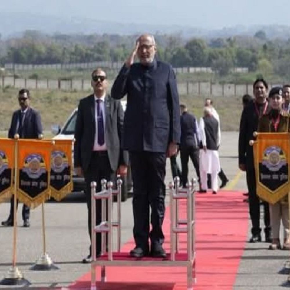 हिमाचल में उपराष्ट्रपति ने छात्रों को बांटी डिग्रियां:52 मेधावी गोल्ड मेडल से सम्मानित, सेंटर यूनिवर्सिटी कांगड़ा के नौवें दीक्षांत समारोह में शामिल