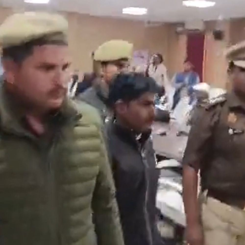 आरोपी के खाते से 8.95 लाख रुपये कुर्क:बस्ती में कोडीन कफ सिरप तस्करी मामले में कोर्ट का आदेश