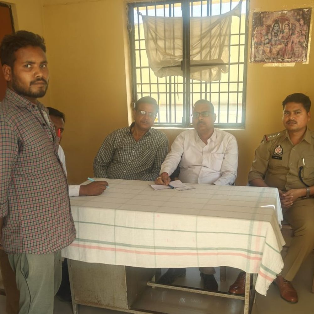 संतकबीरनगर जिला कारागार में लीगल एड डिफेंस काउंसिल टीम पहुंची:बंदियों की समस्याएं सुनीं, समाधान का आश्वासन दिया