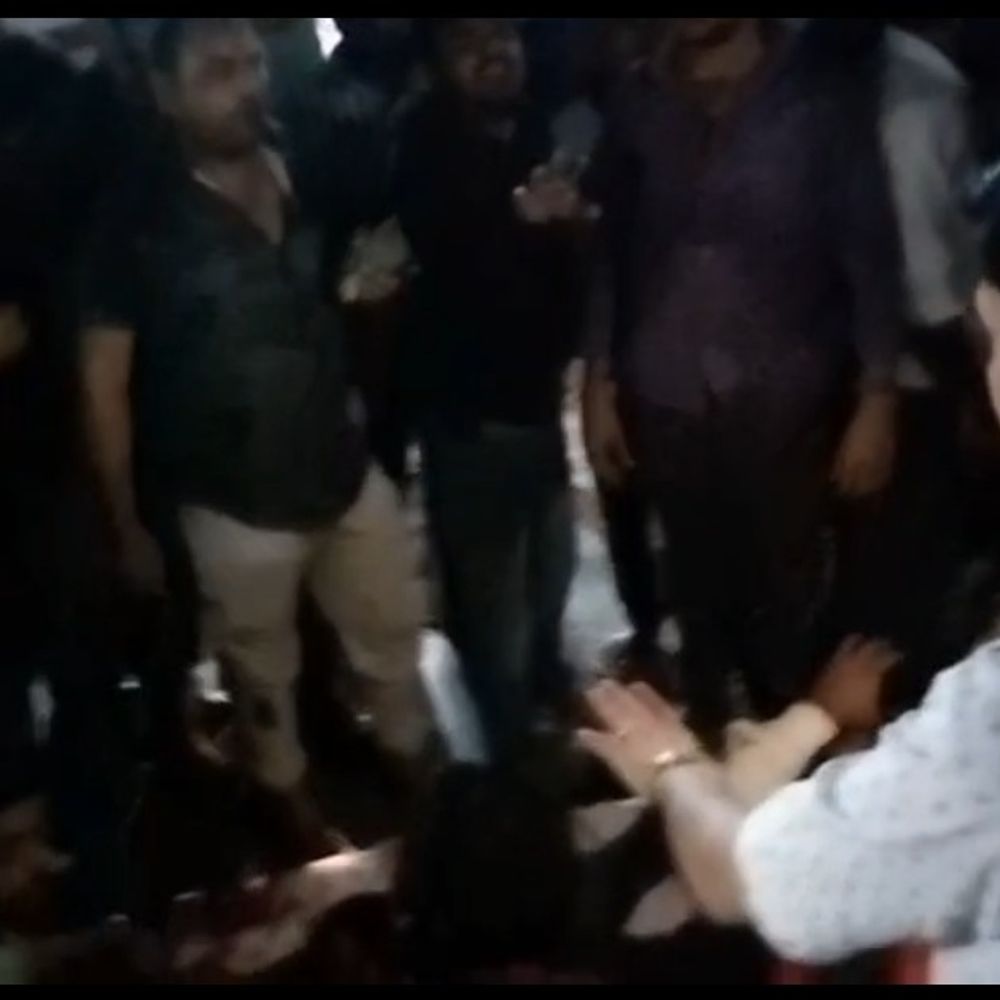 सोनभद्र में 12 साल के बच्चे का शव बरामद:गला रेता मिला, हत्या की आशंका; पुलिस जांच में जुटी