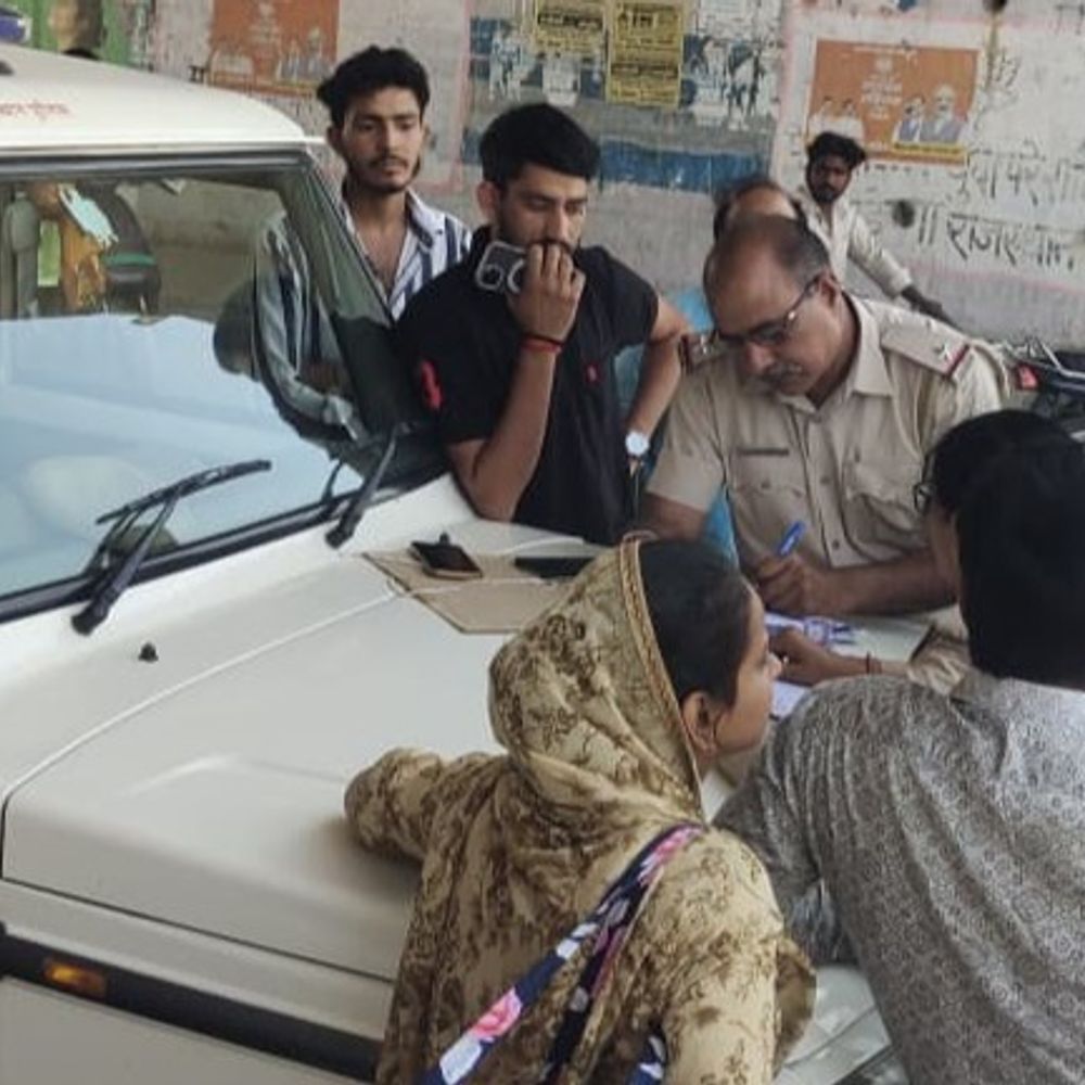 राजसमंद में पुलिस ने ट्रैफिक-रूल्स तोड़ने वालों के चालान किए:  लोगों को रोककर समझाया, बिना हेलमेट बाइक चलाने वालों पर कार्रवाई – rajsamand (kankroli) News