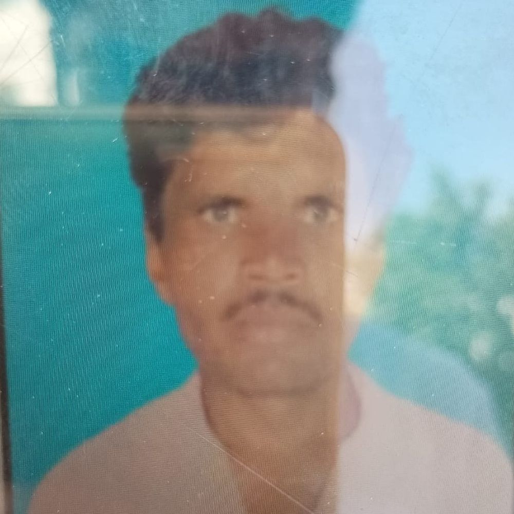 बिजनौर में व्यक्ति ने फांसी लगाकर की आत्महत्या:500 मीटर दूर पेड़ से लटका मिला शव, गांववालों ने बुलाई पुलिस