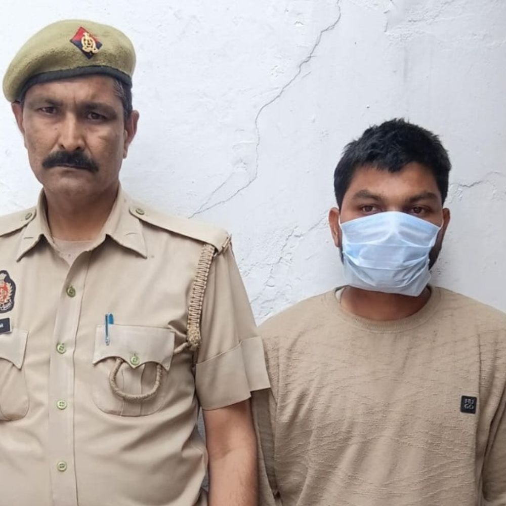 बागपत में गांजा तस्कर गिरफ्तार, 1 किलो 50 ग्राम बरामद:पुलिस ने चेकिंग अभियान के दौरान पकड़ा, कीमत 60 हजार रुपए