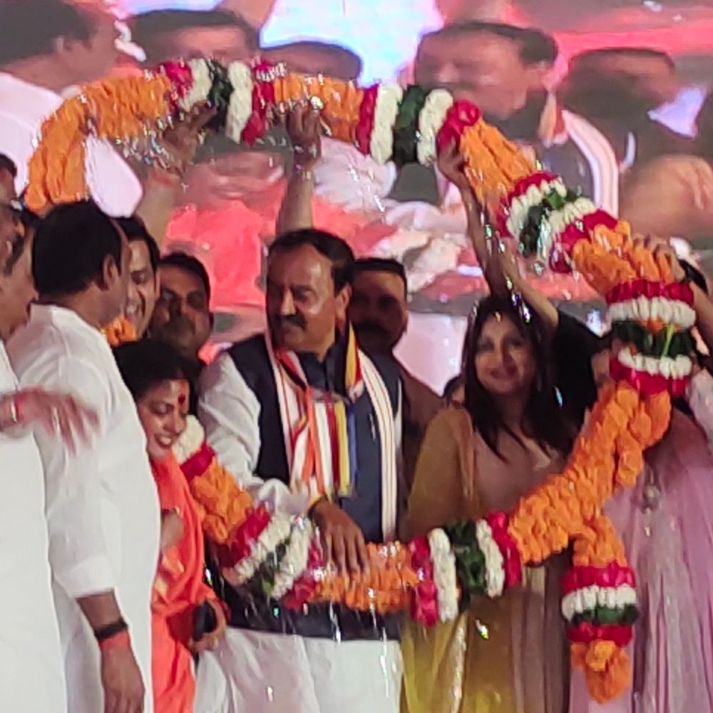 केशव मौर्या ने कहा- गैस सिलेंडर की किल्लत अफवाह:रवि किशन ने कहा- राहुल गांधी के छोटे पैजामे पर संसद में सब हंसते है