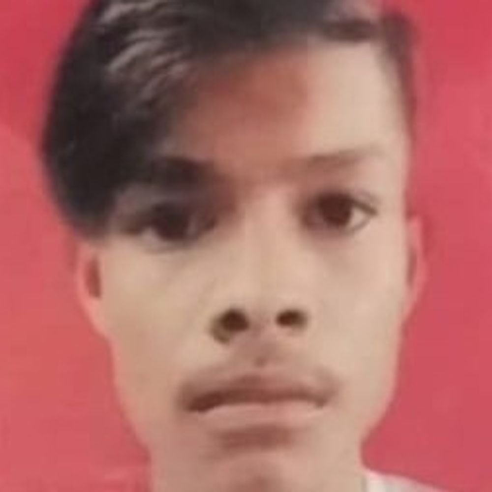 हाईवे पर कार की टक्कर से युवक की मौत:उन्नाव में अजगैन कट के पास हादसा, चालक की तलाश