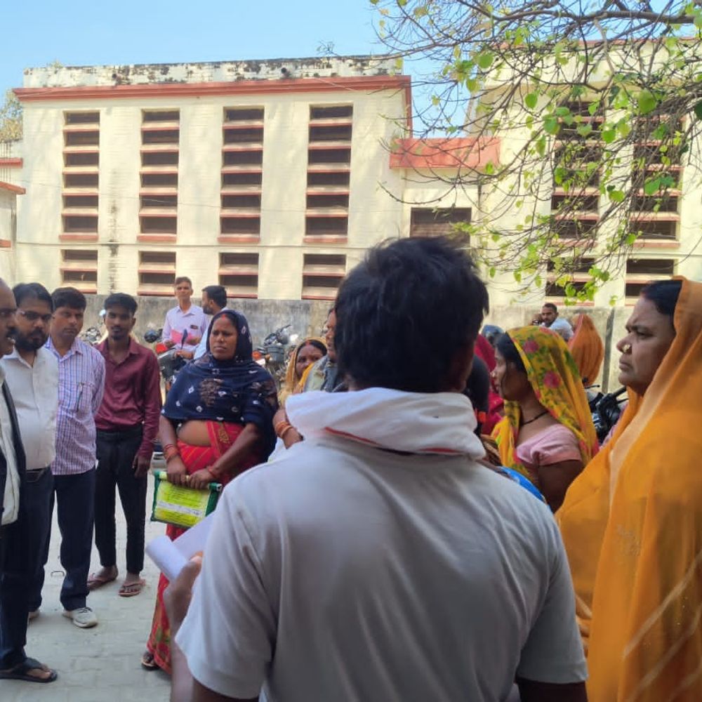 बलिया लोक अदालत में 56 हजार 592 मामले निपटे:21.40 करोड़ रुपए की समझौता धनराशि तय