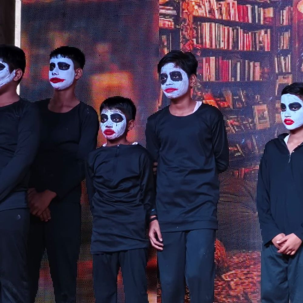 किड्स वंडरलैंड का एनुअल डे 'आगाज-3':बच्चों ने दी शिव और काली तांडव की प्रस्तुति; 'ओल्ड एज होम' के नाटक ने किया भावुक