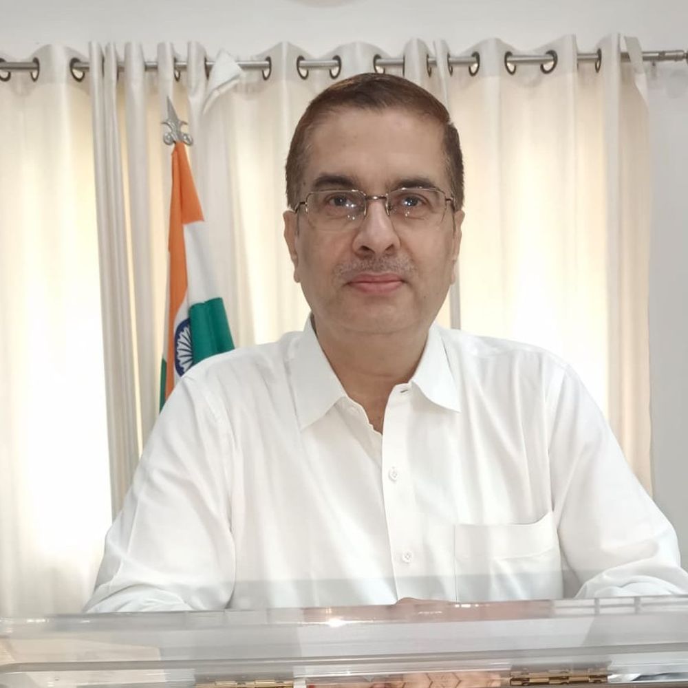 पेट्रोलियम पदार्थों की सुचारू आपूर्ति के निर्देश:सोनभद्र डीएम ने कालाबाजारी, अवैध बिक्री रोकने को दिए आवश्यक दिशा-निर्देश