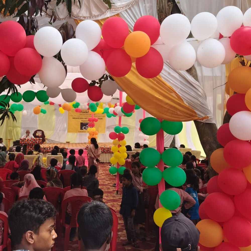 नन्ही कली परियोजना छात्राओं को डोनर किट बांटे गए:श्रावस्ती में 86 बालिकाओं को मिला प्रोत्साहन, खेल प्रतिभा होगी विकसित