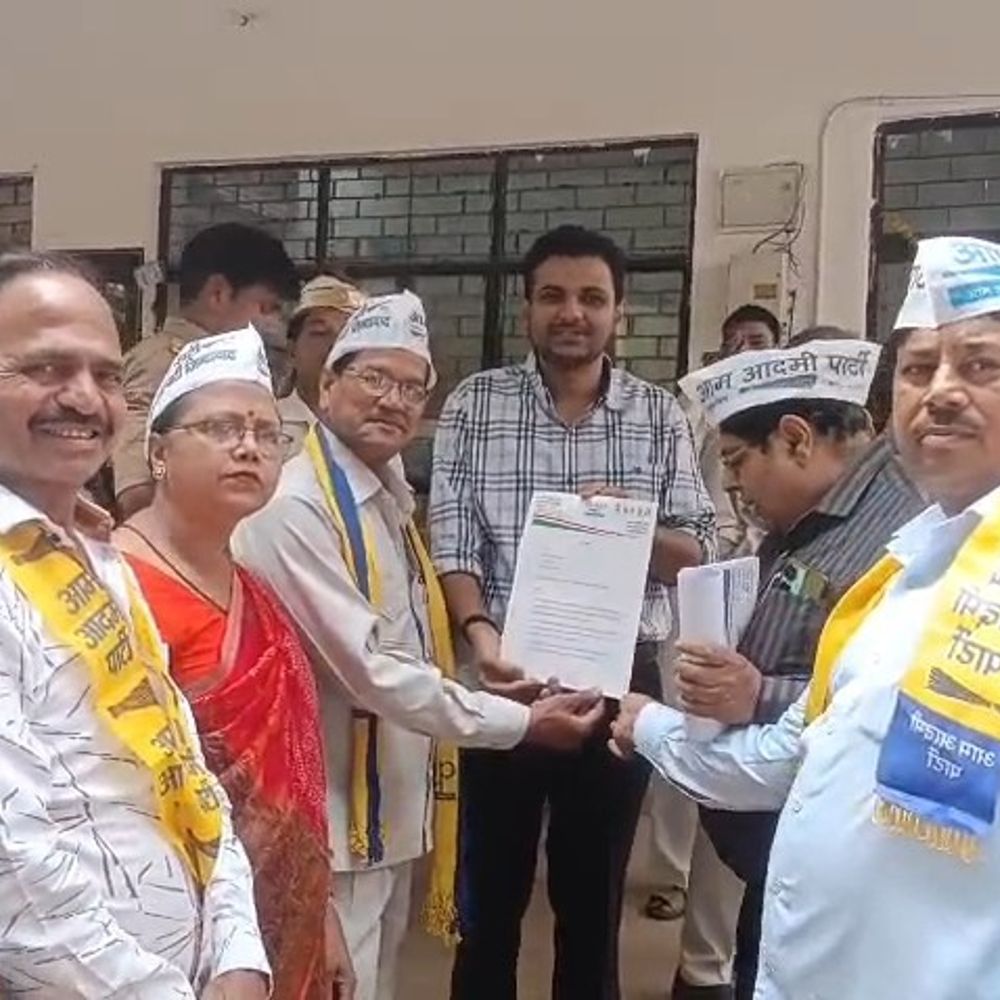 मथुरा में गैस किल्लत को लेकर AAP का प्रदर्शन:LPG और महंगाई के खिलाफ ज्ञापन, सरकार से तत्काल कार्रवाई की मांग