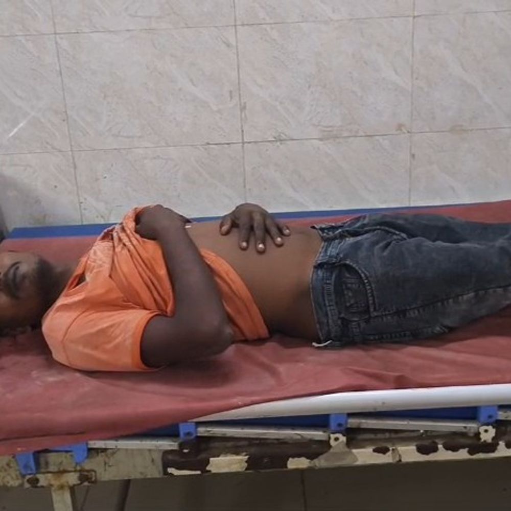 बकरी चराने के विवाद में युवक पर चाकू से हमला:कुशीनगर में सीने पर वार, पुलिस से कार्रवाई की मांग