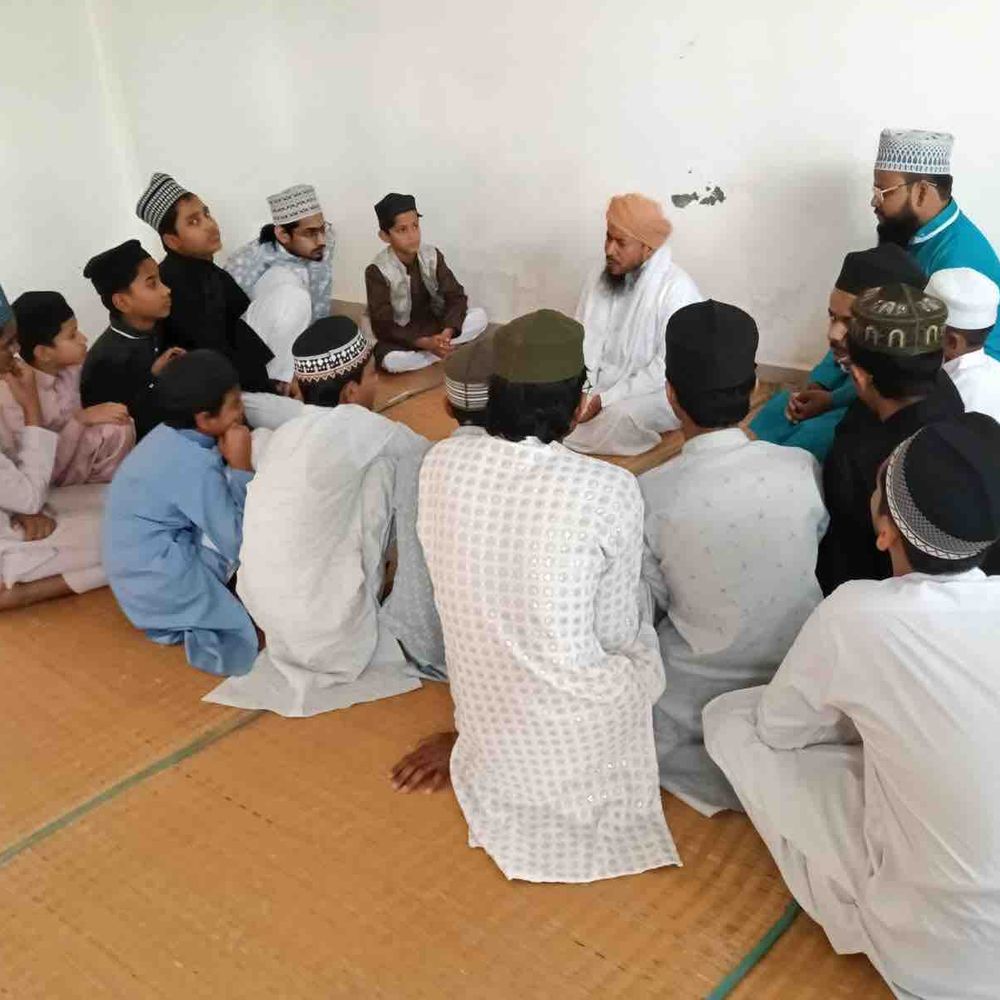 गोरखपुर में 24वां रोजा शांतिपूर्वक संपन्न:मस्जिदों में हुई इबादत, सामूहिक इफ्तार में शामिल हुए रोजेदार