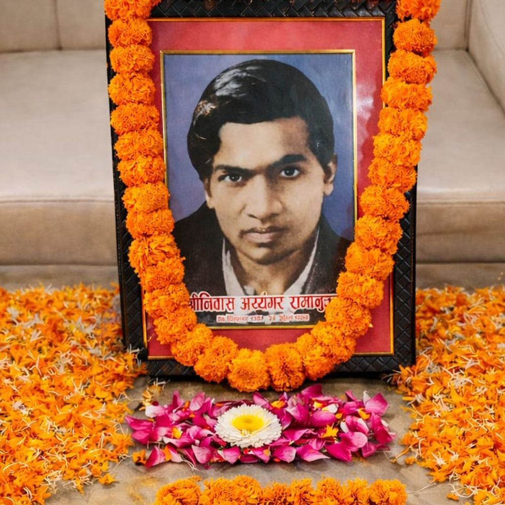 पीयू में अंतरराष्ट्रीय गणित दिवस पर 'पाई डे' समारोह:जौनपुर में प्रो. प्रमोद यादव बोले- गणित सभी क्षेत्रों की नींव का आधार