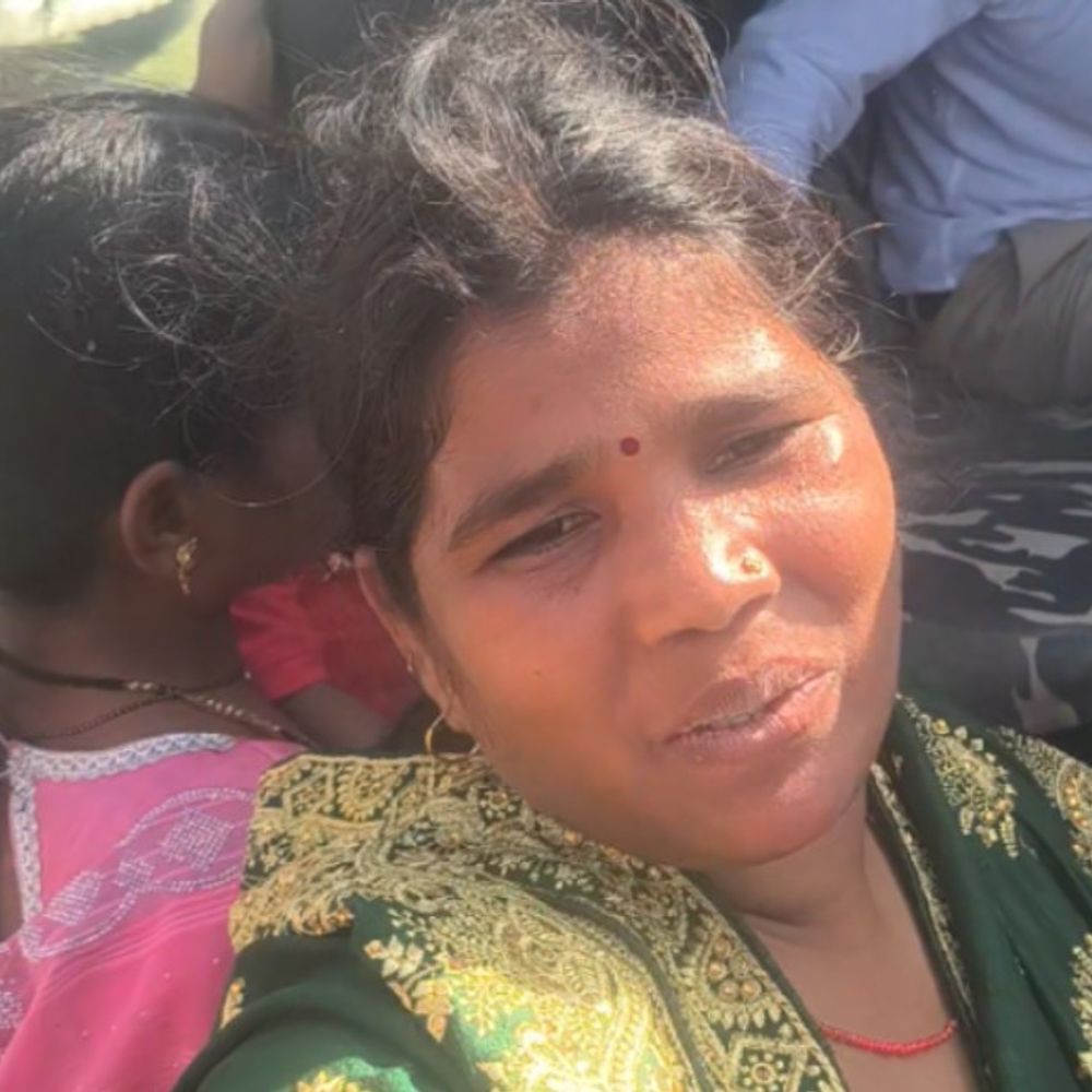 मुख्यमंत्री सामूहिक विवाह समारोह में 4 महिलाओं के जेवर चोरी:सपा विधायक बोले- मेरे आने से पहले कार्यक्रम खत्म हो गया