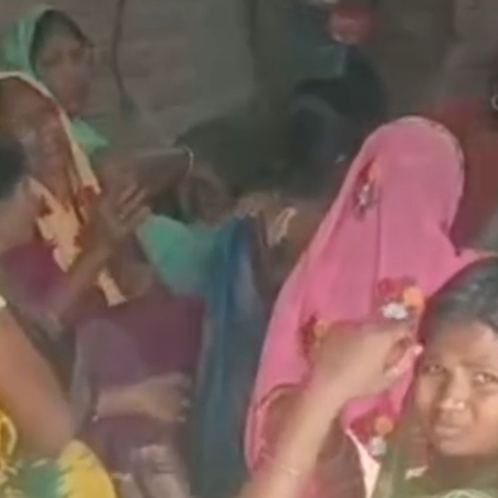 अम्बेडकरनगर में दो SI अभ्यर्थियों की मौत:परीक्षा के लिए बाइक में पेट्रोल भरवाने निकले थे, परिजनों का आरोप- डायल 112 वाहन ने कुचला