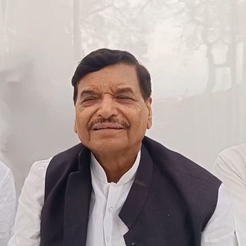 शिवपाल बोले- भाजपा सरकार ने सबको लाइन में लगाया:चाय की दुकान पर रुककर लोगों से की बात, कहा- आज हर वर्ग परेशान है