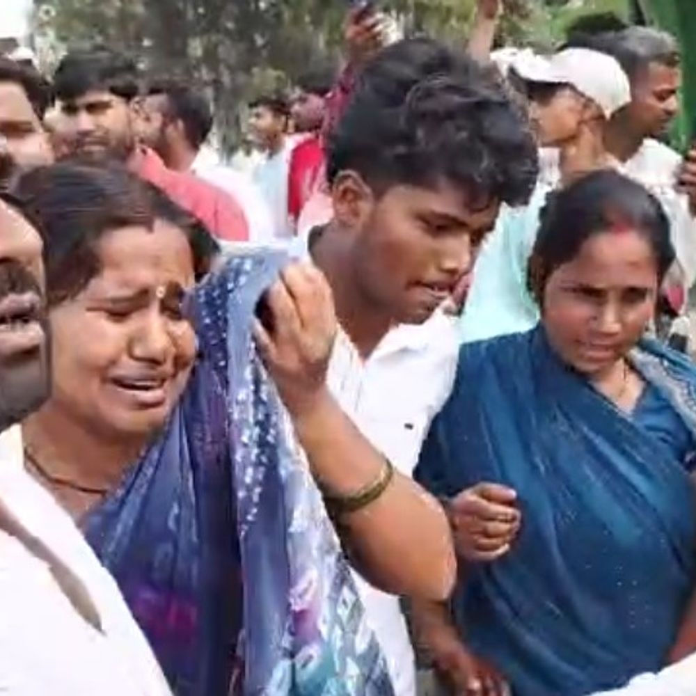 सामूहिक विवाह में महिलाओं के गले से मंगलसूत्र छीन:लोगों ने चोरी करने वाली महिलाओं को पकड़ा, 8 चेन बरामद