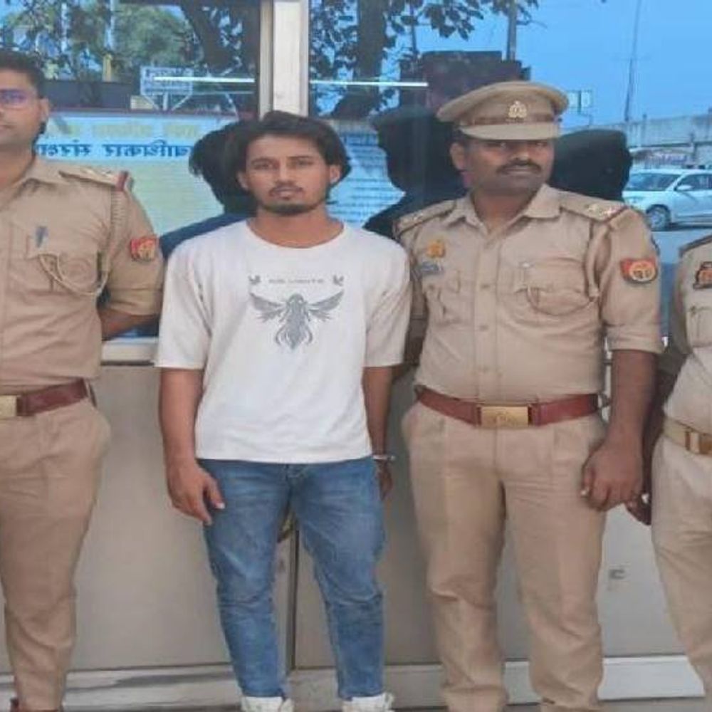 रेस्टोरेंट संचालक को 80 मीटर घसीटने वाला युवक अरेस्ट:बोला- शराब पीने से मना कर रहा था, कार की खिड़की में फंसाकर घसीटा था