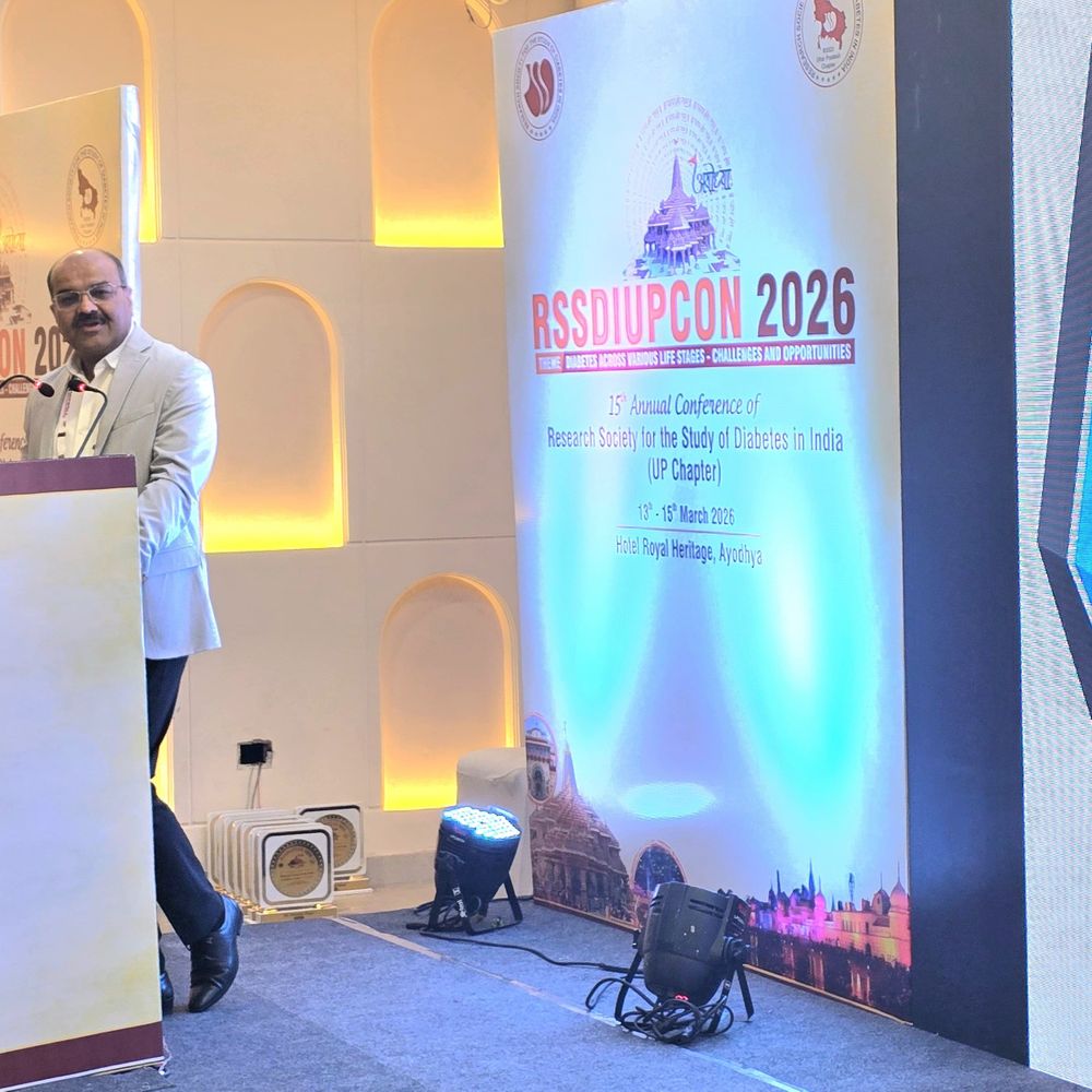 मेरठ के डॉ वीरोत्तम तोमर का आयोध्या में व्याखयान:डायबिटीज कॉन्फ्रेंस में पहुंच कर फेफड़ों की फाइब्रोसिस से पीड़ित मरीजों को शुगर नियंत्रण के दिए टिप्स