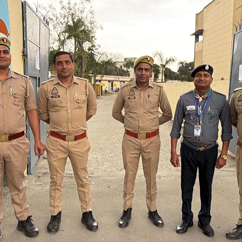 रामपुर में सब इंस्पेक्टर भर्ती परीक्षा की पहली पाली पूरी:11 केंद्रों पर 1878 अभ्यर्थी हुए शामिल, 762 अनुपस्थित रहे