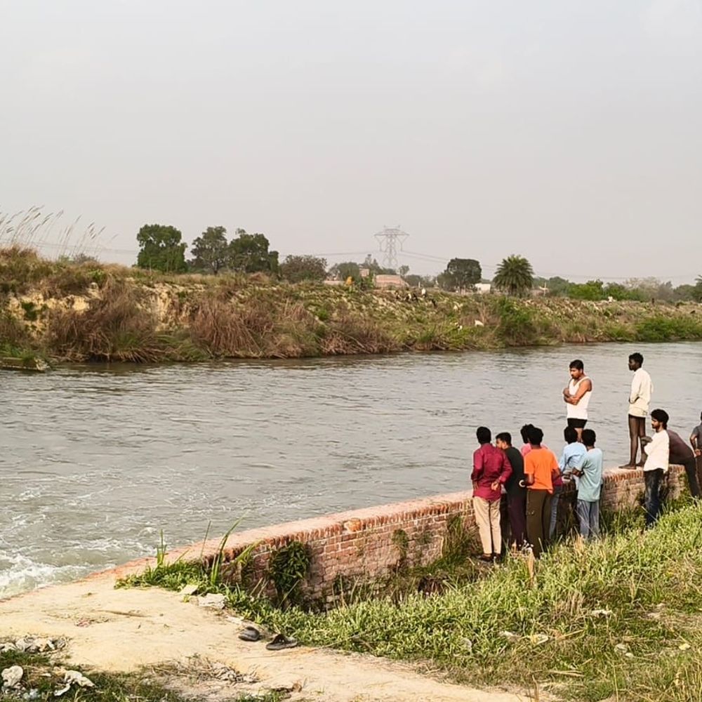 औरैया में नहर में नहाते समय व्यक्ति डूबा:गोताखोरों की मदद से तलाश जारी, शव नहीं मिला
