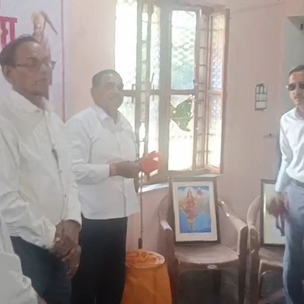 मक्का के गिरते-दामों पर किसानों का गुस्सा, आंदोलन की चेतावनी:  किसान बोले- समर्थन मूल्य 2300, बाजार में 1400 भी नहीं; खरीद केंद्र खोलने की मांग – Banswara News